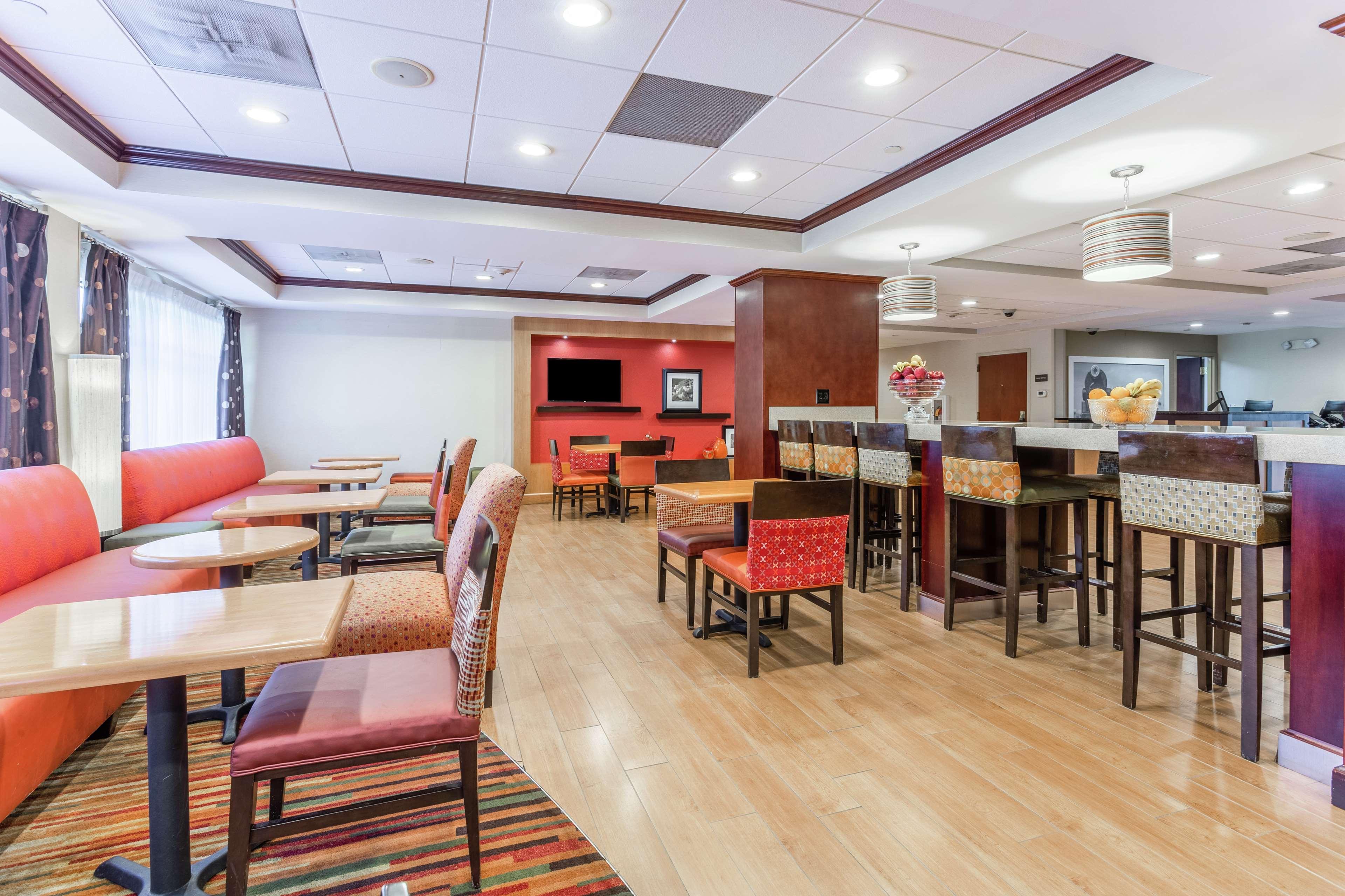 Hampton Inn Groton/Mystic מראה חיצוני תמונה