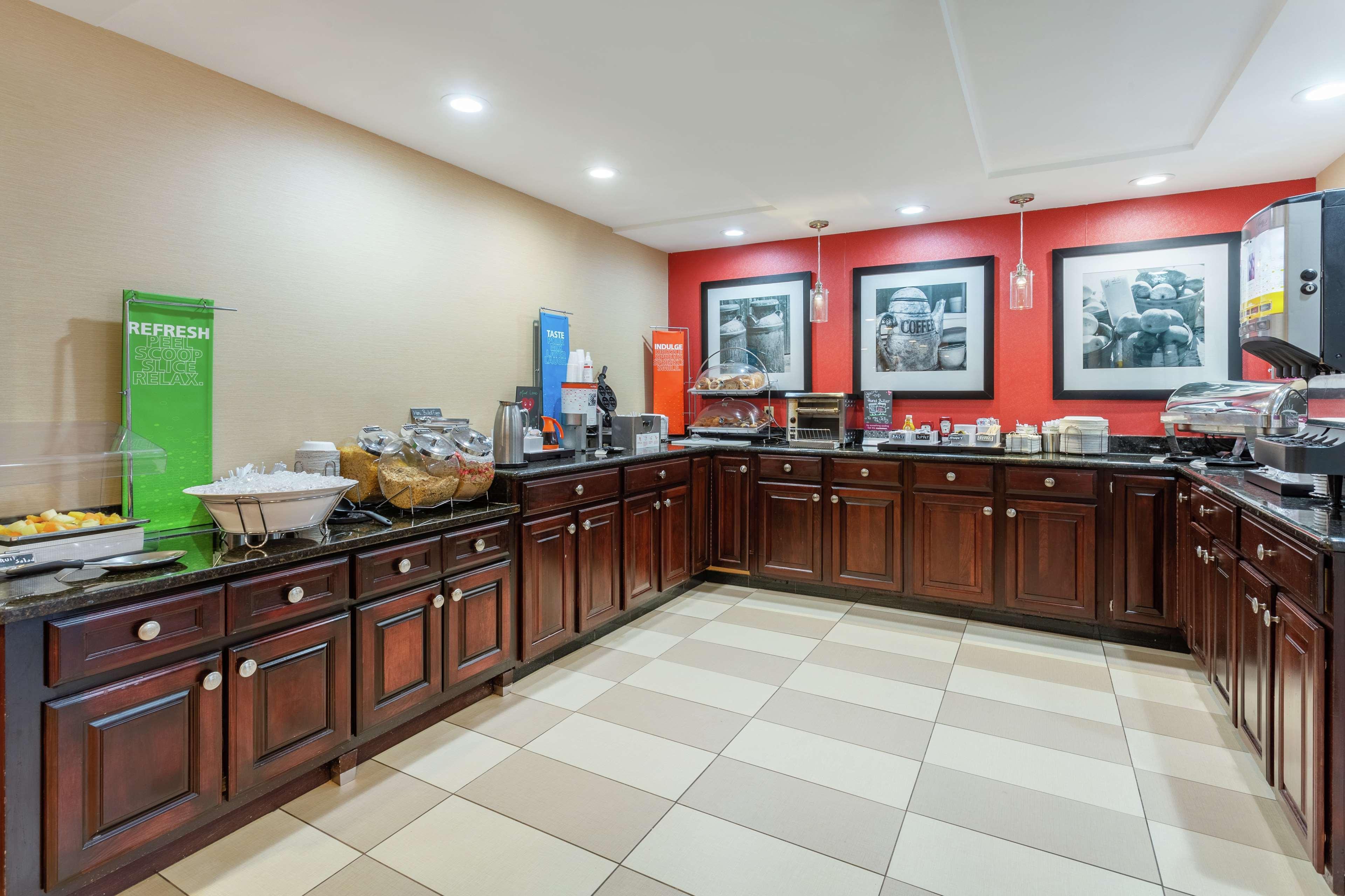 Hampton Inn Groton/Mystic מראה חיצוני תמונה