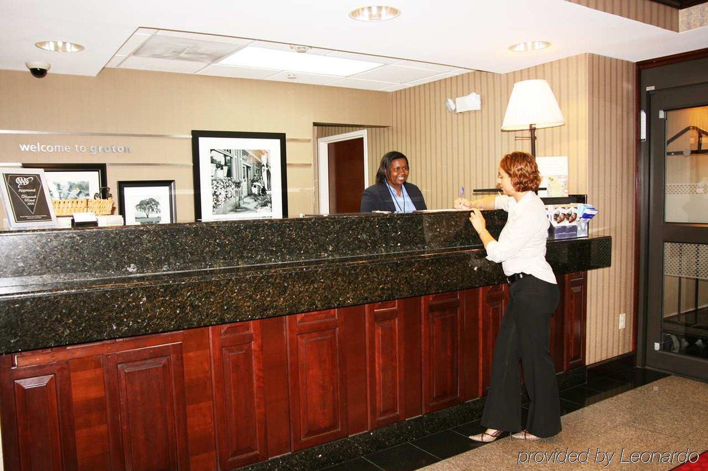 Hampton Inn Groton/Mystic מראה פנימי תמונה